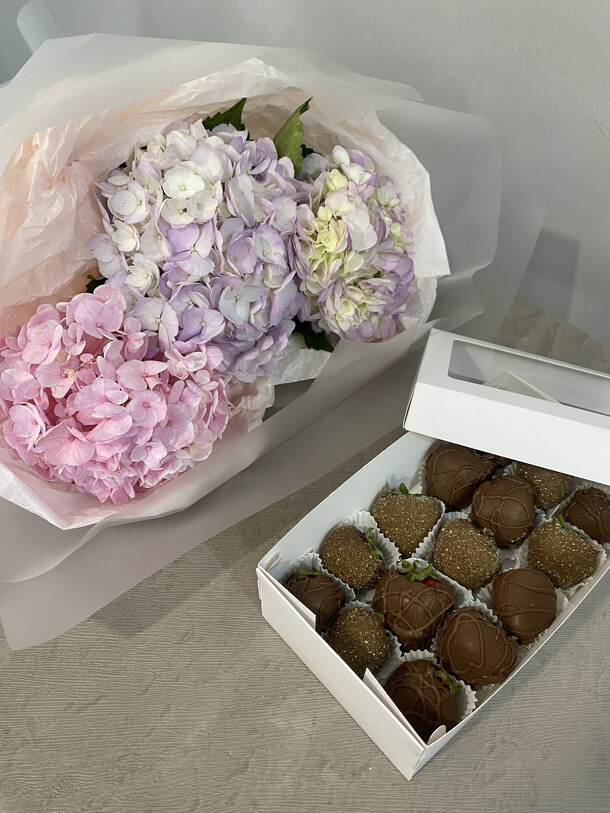 Комбо набор "сбывшаяся мечта", артикул F1325622 - 6190 рублей, доставка по городу. Flawery - доставка цветов