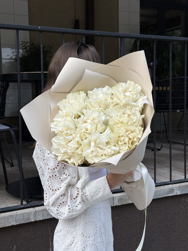 Букет французских роз "лувр", артикул F1449638 - 4190 рублей, доставка по городу. Flawery - доставка цветов