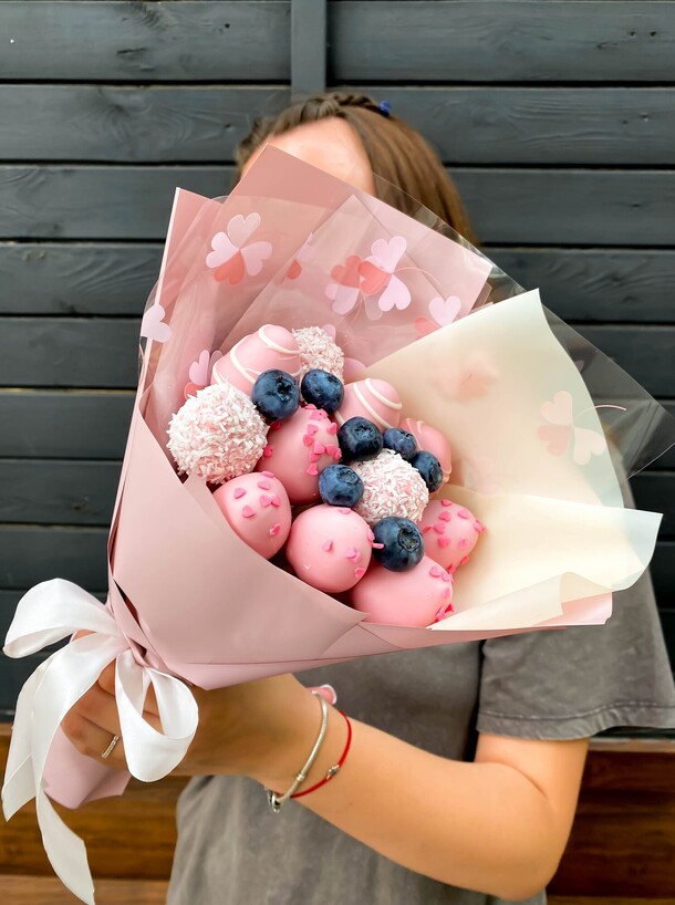 Клубничный букет "мириам", артикул F1464790 - 2990 рублей, доставка по городу. Flawery - доставка цветов