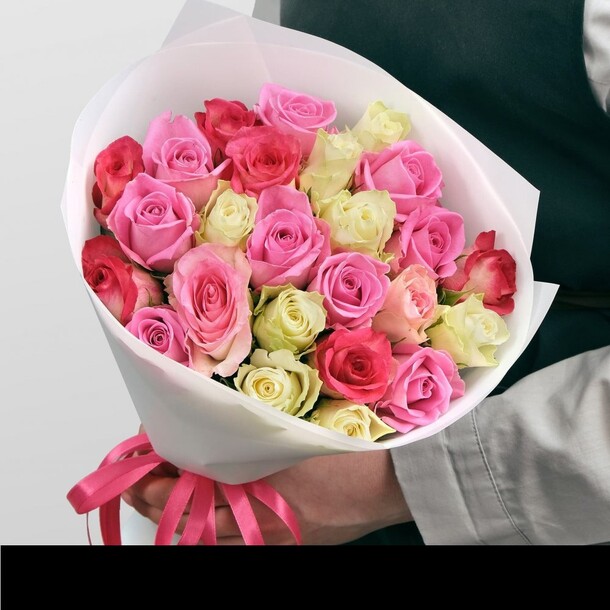 Нежный микс 25 роз, артикул F1310068 - 4300 рублей, доставка по городу. Flawery - доставка цветов