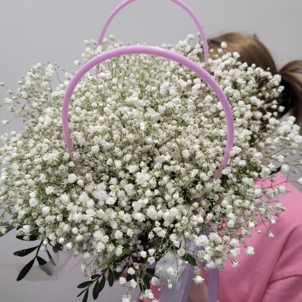 Гипсофила в сумочке, артикул F1305301 - 2350 рублей, доставка по городу. Flawery - доставка цветов