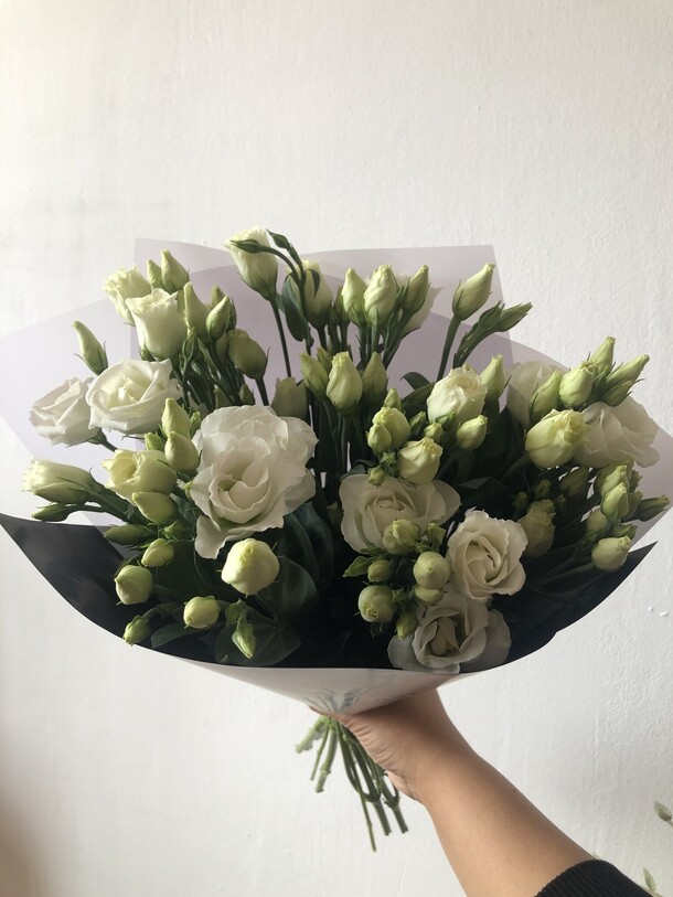 Эустома, артикул F1316713 - 6090 рублей, доставка по городу. Flawery - доставка цветов