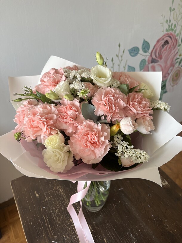 Букет с диантусами, артикул F1329994 - 5990 рублей, доставка по городу. Flawery - доставка цветов