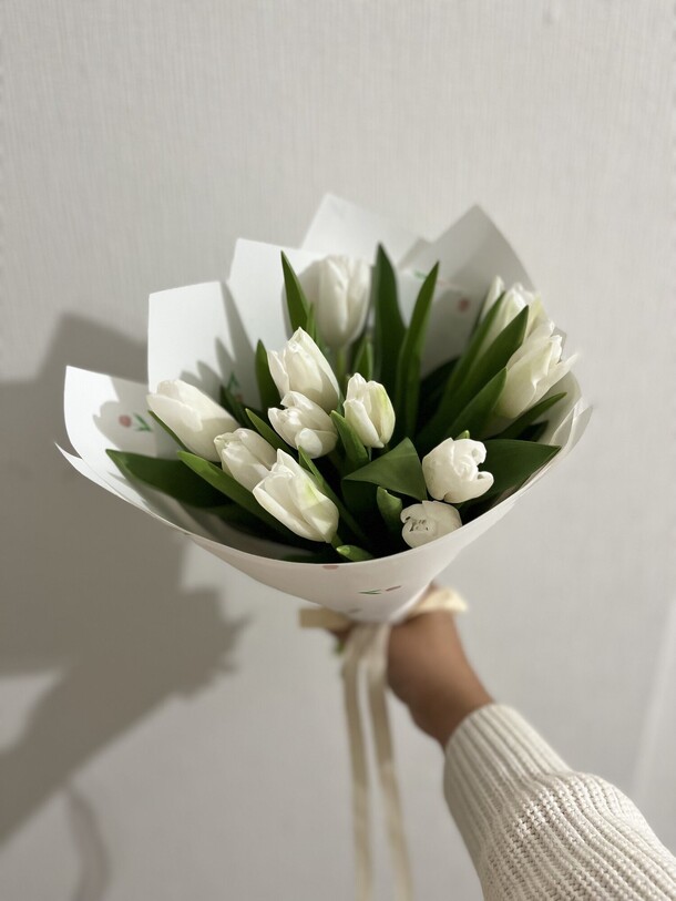 Тюльпаны 🌷, артикул F1332273 - 4080 рублей, доставка по городу. Flawery - доставка цветов