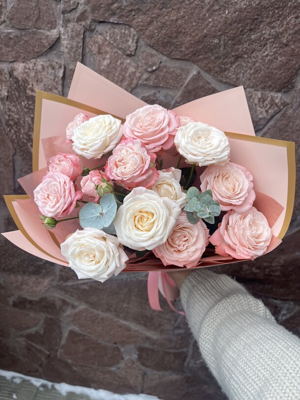 Букет с пионовидными розами, артикул F1373706 - 3205 рублей, доставка по городу. Flawery - доставка цветов