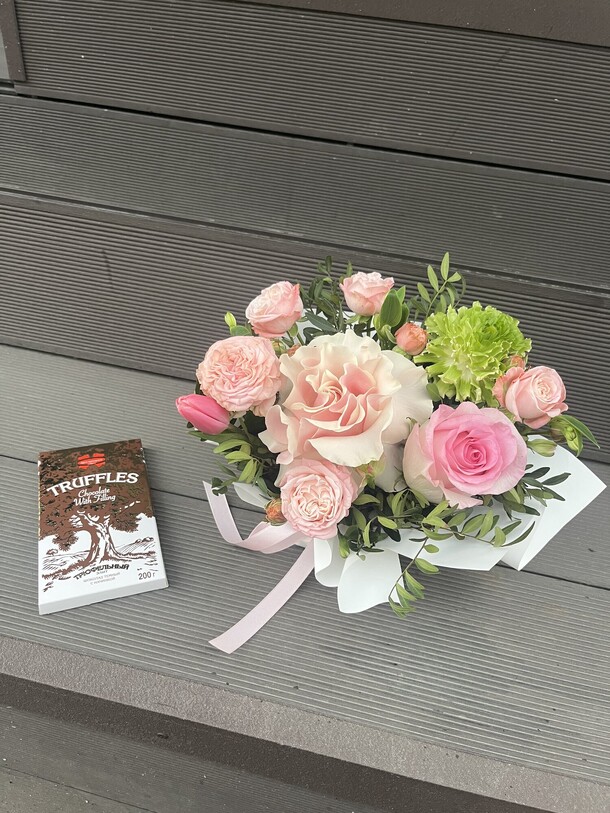 Цветочный набор, артикул F1404335 - 2990 рублей, доставка по городу. Flawery - доставка цветов