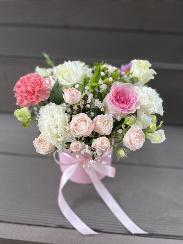 Цветы в коробке, артикул F1451292 - 2870 рублей, доставка по городу. Flawery - доставка цветов