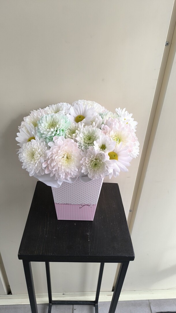 Моно букет из хризантемам, артикул F1345945 - 1710 рублей, доставка по городу. Flawery - доставка цветов