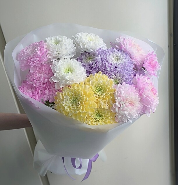 Яркий микс из хризантем, артикул F1347065 - 2250 рублей, доставка по городу. Flawery - доставка цветов