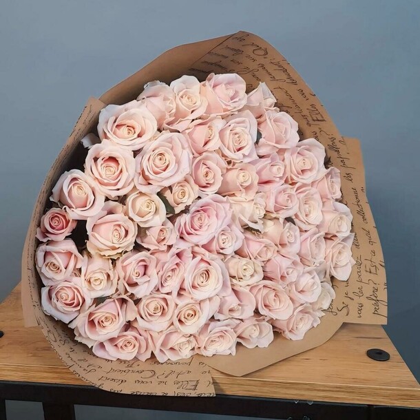 51 розова роза талеа 60 см, артикул F1311941 - 13163 рублей, доставка по городу. Flawery - доставка цветов