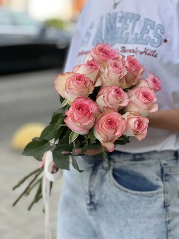 11  роз джумилия, артикул F1368010 - 5110 рублей, доставка по городу. Flawery - доставка цветов