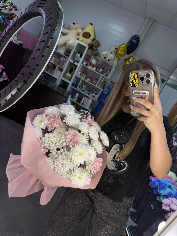 Букет с диантусами, артикул F1434156 - 3900 рублей, доставка по городу. Flawery - доставка цветов