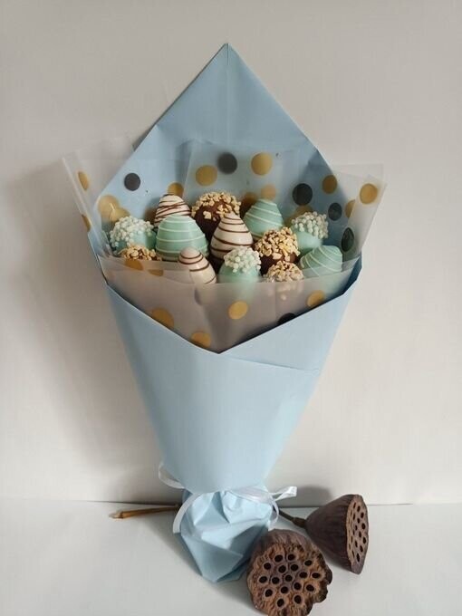 Комплимент голубой, артикул F1311067 - 3500 рублей, доставка по городу. Flawery - доставка цветов