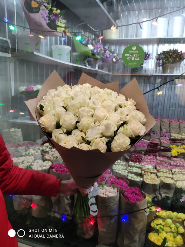 Белый букет, артикул F101933 - 17000 рублей, доставка по городу. Flawery - доставка цветов