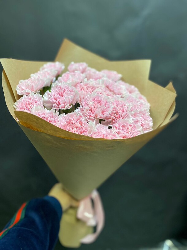 Гвоздика розовая, артикул F1138925 - 5990 рублей, доставка по городу. Flawery - доставка цветов