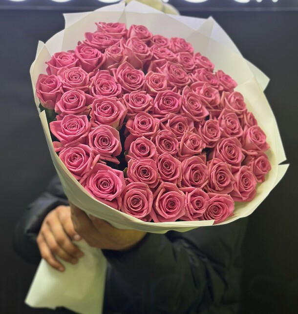 Букет из 51  роз, артикул F1315505 - 12645 рублей, доставка по городу. Flawery - доставка цветов