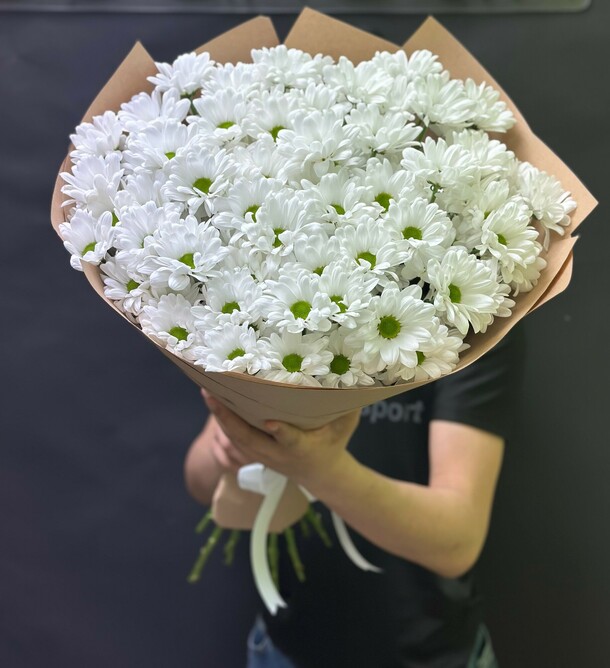 Букет из 15 хризантема, артикул F1315585 - 9679 рублей, доставка по городу. Flawery - доставка цветов