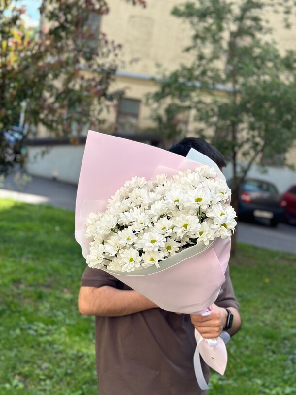 Букет из 15 хризантема, артикул F1323077 - 6499 рублей, доставка по городу. Flawery - доставка цветов