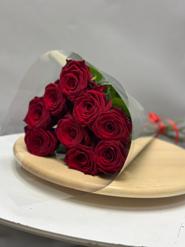 Букет из 9 роз, артикул F1323090 - 3595 рублей, доставка по городу. Flawery - доставка цветов