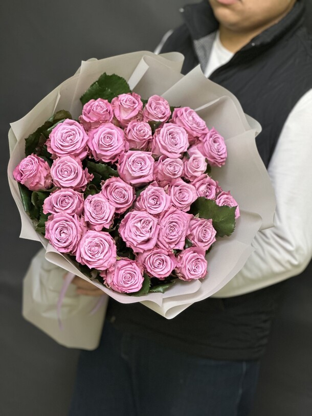 Букет из 31 розы, артикул F1343694 - 8053 рублей, доставка по городу. Flawery - доставка цветов