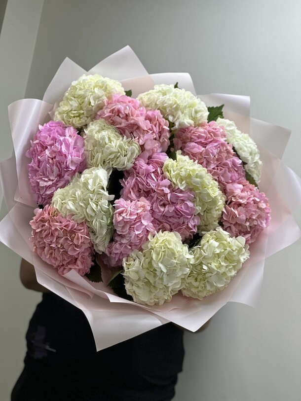 Розовая симфония, артикул F1352033 - 12705 рублей, доставка по городу. Flawery - доставка цветов