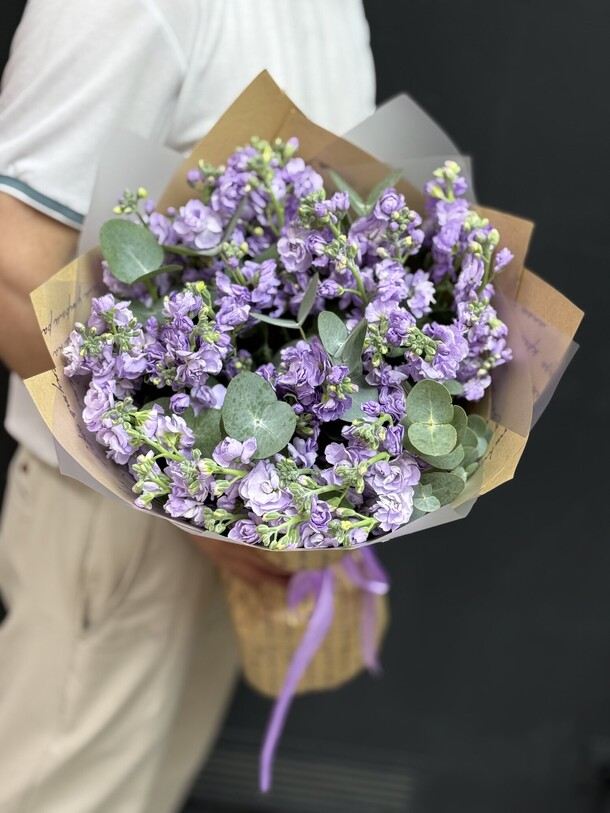 Изысканный букет "маттиола" 15шт, артикул F1435357 - 9662 рублей, доставка по городу. Flawery - доставка цветов