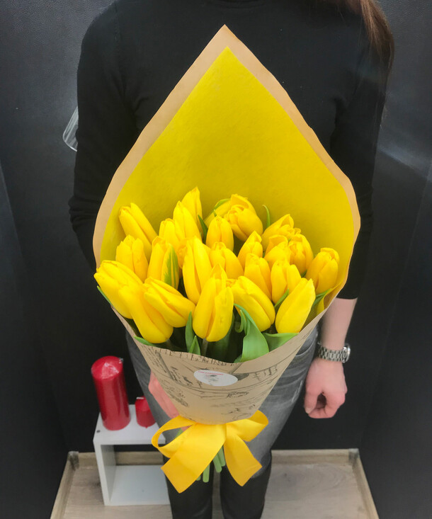 Букет "яркий комплимент", артикул F73796 - 5990 рублей, доставка по городу. Flawery - доставка цветов