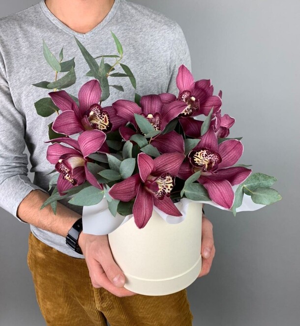 Коробочка с орхидеей и эвкалиптом 2.0, артикул F97727 - 6400 рублей, доставка по городу. Flawery - доставка цветов