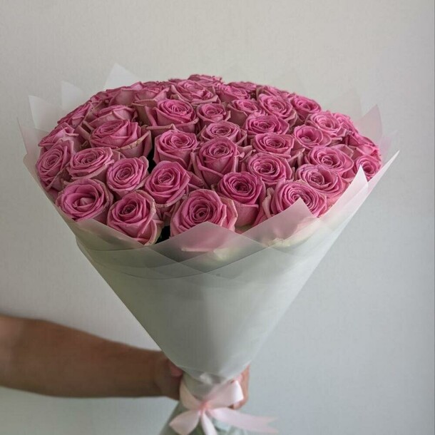 Роза аква 51шт 50см, артикул F1316621 - 14069 рублей, доставка по городу. Flawery - доставка цветов