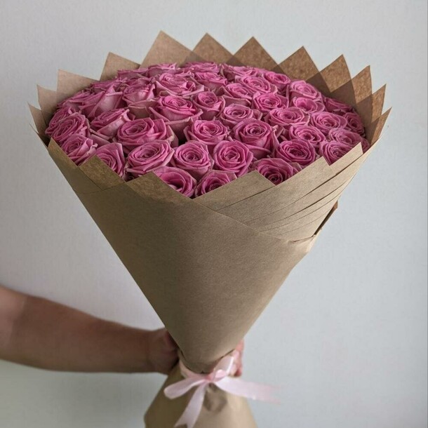 Роза аква 51шт 50см, артикул F1316622 - 14069 рублей, доставка по городу. Flawery - доставка цветов