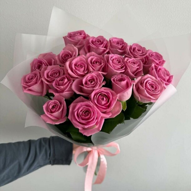 Розы аква 21шт 50см, артикул F1316642 - 3990 рублей, доставка по городу. Flawery - доставка цветов