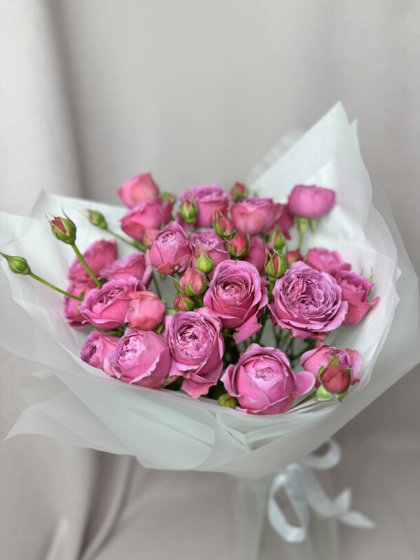 Кустовые розы мисти баблс, артикул F1371622 - 5610 рублей, доставка по городу. Flawery - доставка цветов