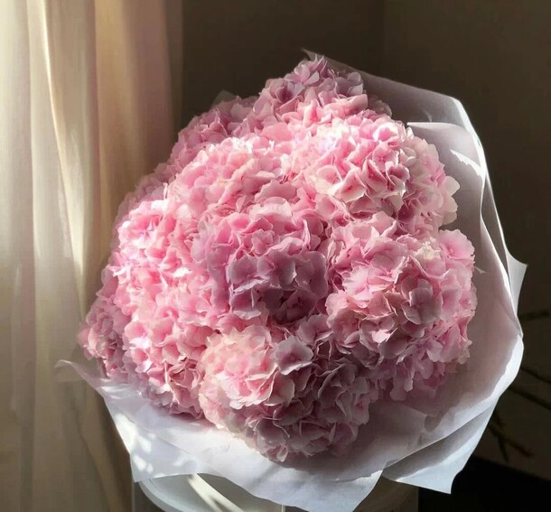 Прекрасные гортензии 15 шт, артикул F1315295 - 27500 рублей, доставка по городу. Flawery - доставка цветов
