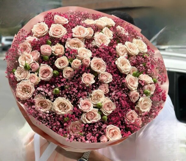 Гипсофила и розы, артикул F1315813 - 33000 рублей, доставка по городу. Flawery - доставка цветов