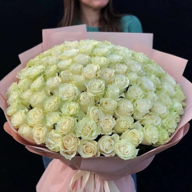 Белые розы 87 шт, артикул F1315820 - 34100 рублей, доставка по городу. Flawery - доставка цветов