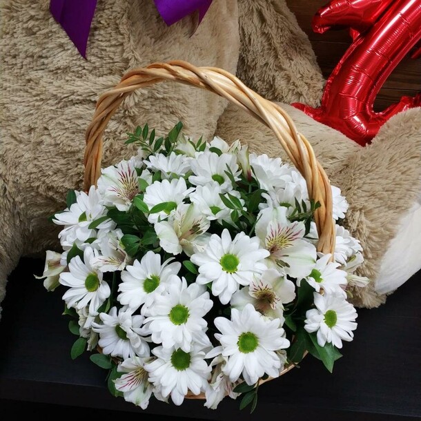 Корзинка ромашка, артикул F76761 - 6600 рублей, доставка по городу. Flawery - доставка цветов
