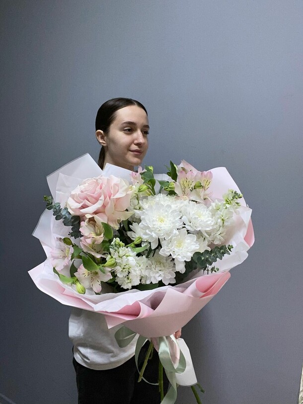 Нежный букет, артикул F1394851 - 2600 рублей, доставка по городу. Flawery - доставка цветов