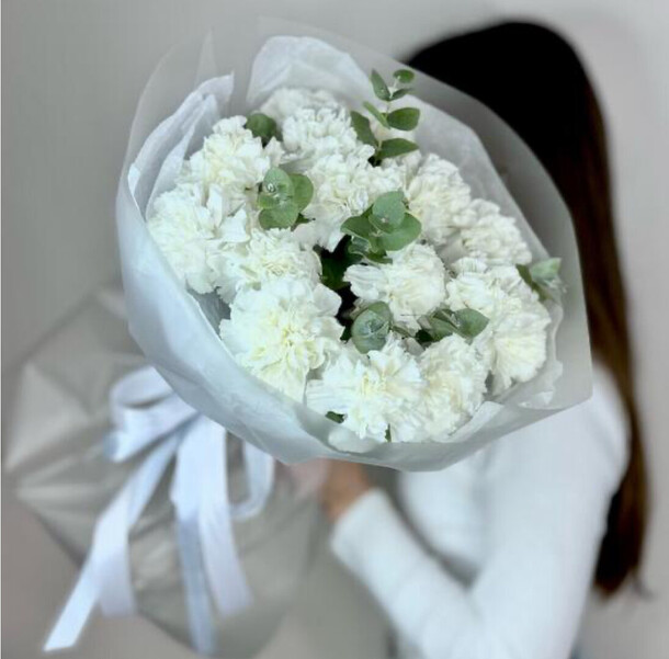 Букет из 15 белых диантусов, артикул F1397541 - 2790 рублей, доставка по городу. Flawery - доставка цветов