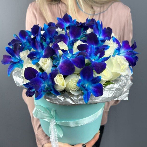 Летний бриз в шляпной коробке, артикул F1329854 - 17728 рублей, доставка по городу. Flawery - доставка цветов