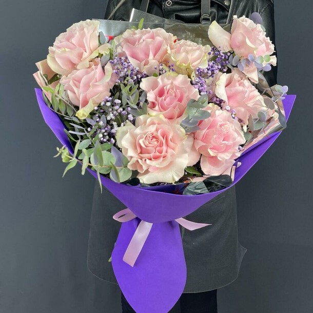 Зазеркалье из французских роз l, артикул F1335310 - 5353 рублей, доставка по городу. Flawery - доставка цветов