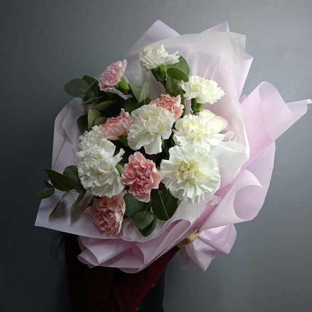 Букет из  диантусов, артикул F1368668 - 5101 рублей, доставка по городу. Flawery - доставка цветов