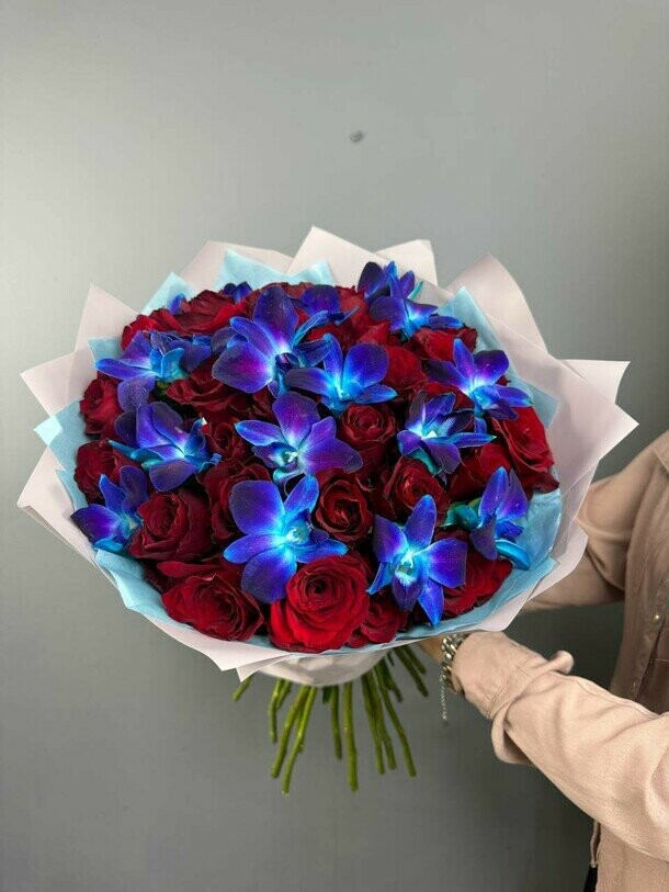 Пламенные чувства (размер l), артикул F1435098 - 16900 рублей, доставка по городу. Flawery - доставка цветов