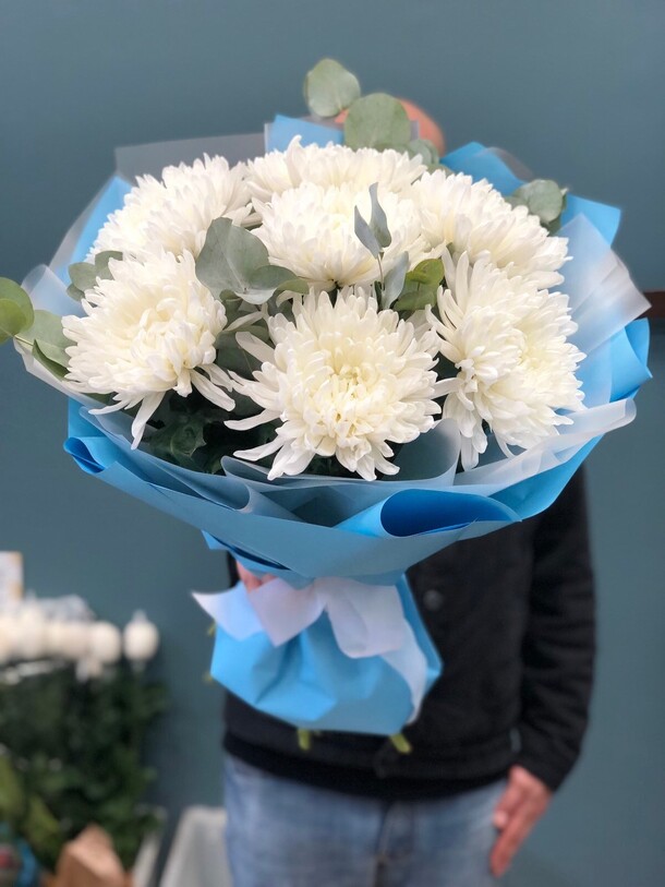 Букет хэ79, артикул F1149060 - 6109 рублей, доставка по городу. Flawery - доставка цветов