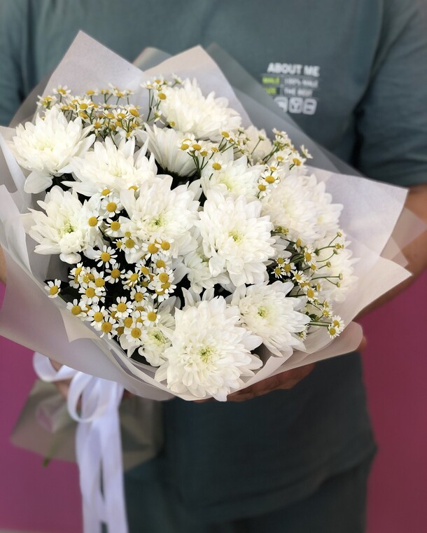 Букет белоснежный, артикул F1297678 - 5191 рублей, доставка по городу. Flawery - доставка цветов