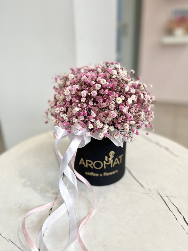 Коробка из гипсофилы, артикул F1324076 - 3300 рублей, доставка по городу. Flawery - доставка цветов