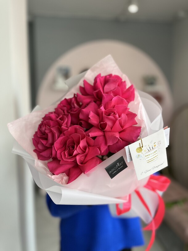 Букет из роз, артикул F1324131 - 3637 рублей, доставка по городу. Flawery - доставка цветов