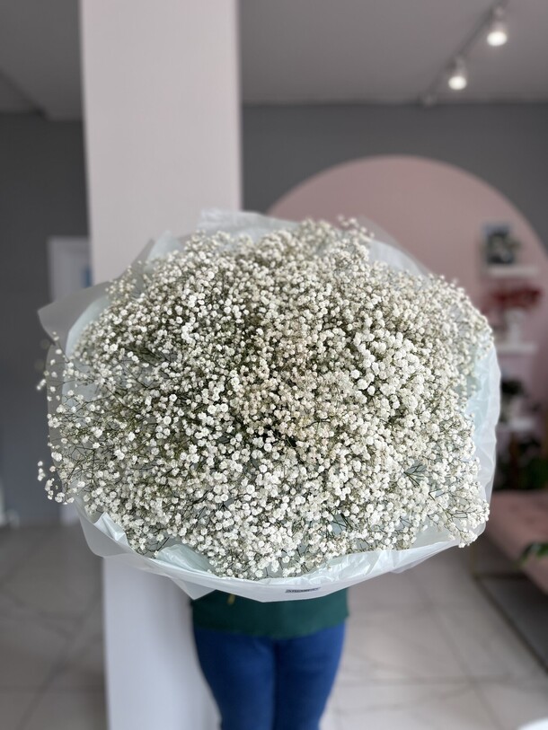 Букет из гипсофилы, артикул F1324805 - 8181 рублей, доставка по городу. Flawery - доставка цветов