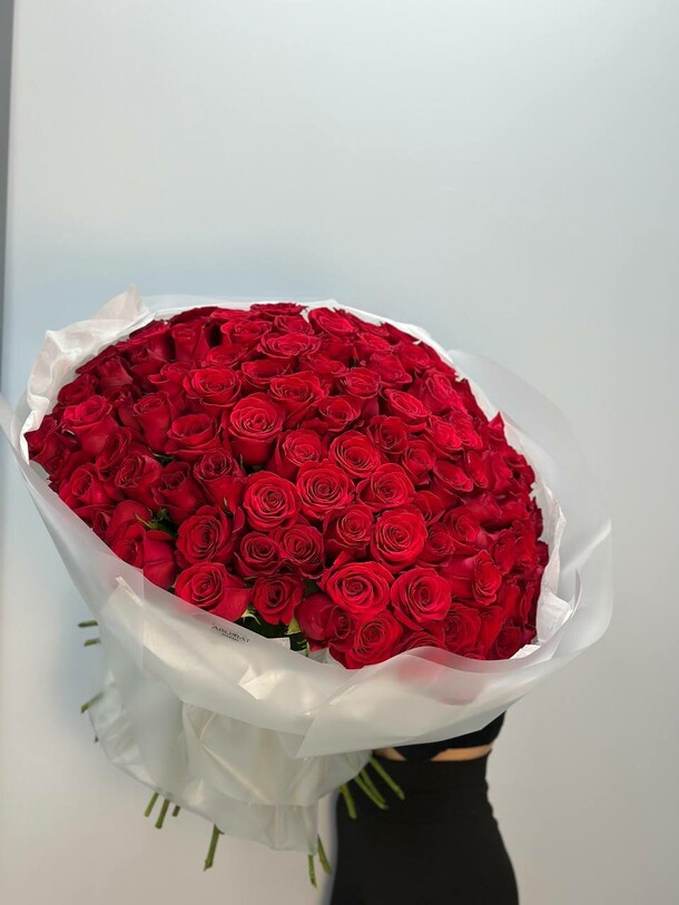 101 красная роза, артикул F1338559 - 46813 рублей, доставка по городу. Flawery - доставка цветов