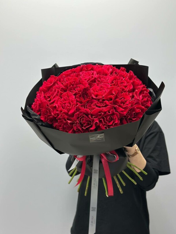 Букет из роз, 25 шт, артикул F1338560 - 17061 рублей, доставка по городу. Flawery - доставка цветов