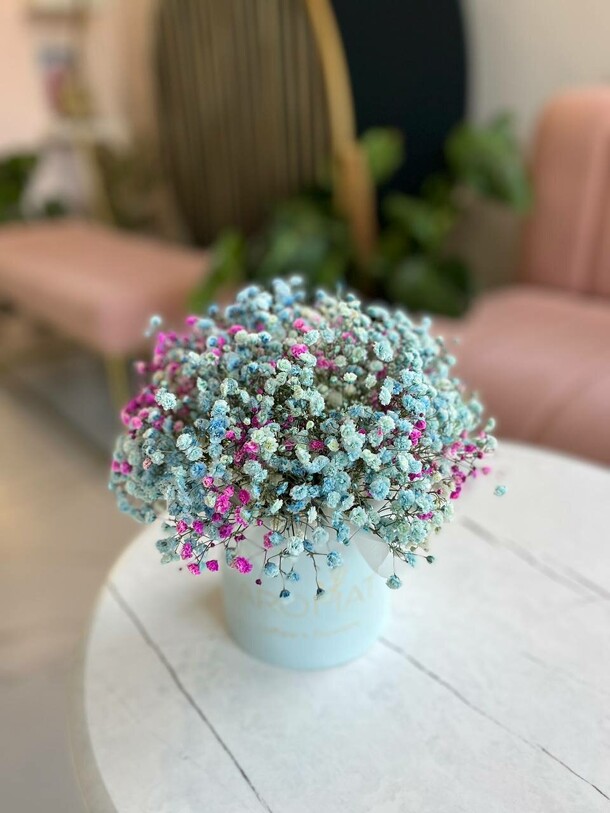 Коробочка с гипсофилой, артикул F1339097 - 2530 рублей, доставка по городу. Flawery - доставка цветов